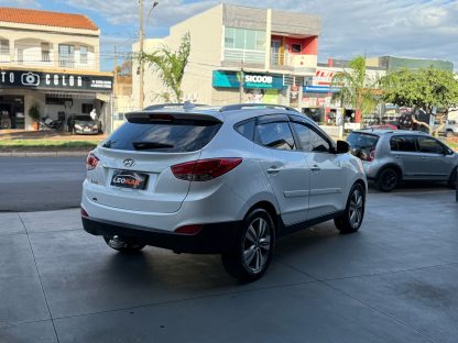 HYUNDAI- IX35 2.0 GL 2016 - Image 5