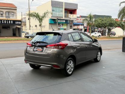 TOYOTA- Yaris 1.3 XL Automático 2019 - Image 5