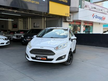 FORD- New Fiesta 1.6 SE 2015